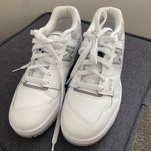 White New Balance 550